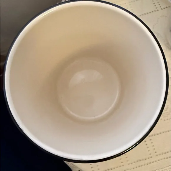 Colorful Stripe Decorative utensil holder with Wave Rim. - Picture 5 of 6